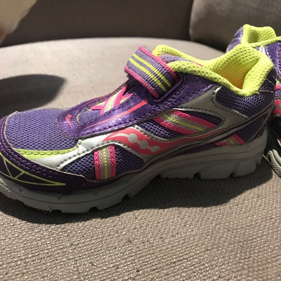 Girls Saucony Runners Size 8W - Picture 7 of 7